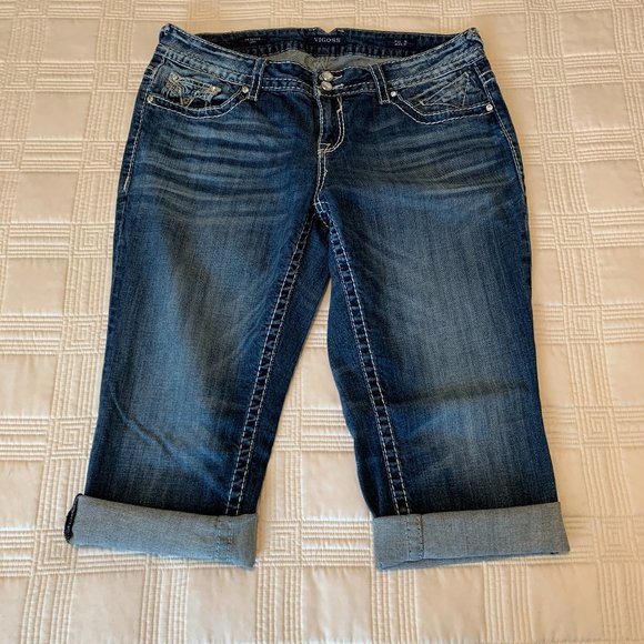 Nearly New Vigoss The Dallas Embroidery Capri Jeans - Picture 2 of 11